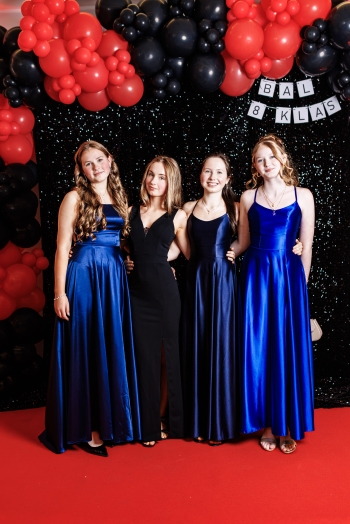 A (16)